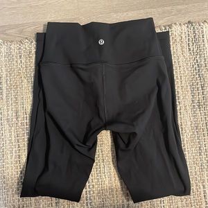 never worn lulu leggings